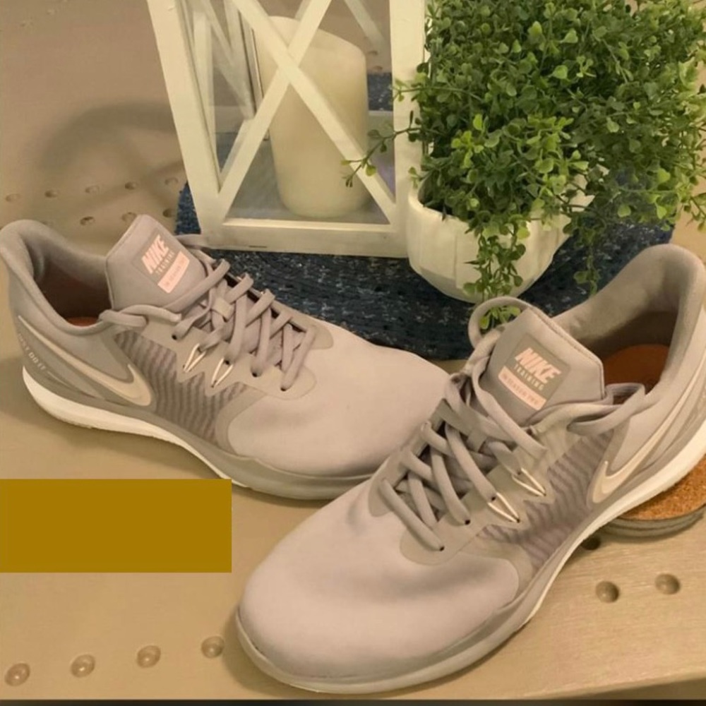 Nike tennis shoes
